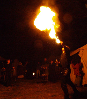 Abendabschluss: Feuershow von Feuermatrix